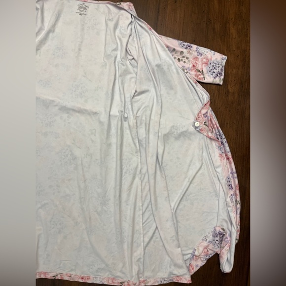 Caden Lane Henlee’s Hydrangea Print Maternity Hospital Robe One Size Floral Chic - Picture 7 of 14